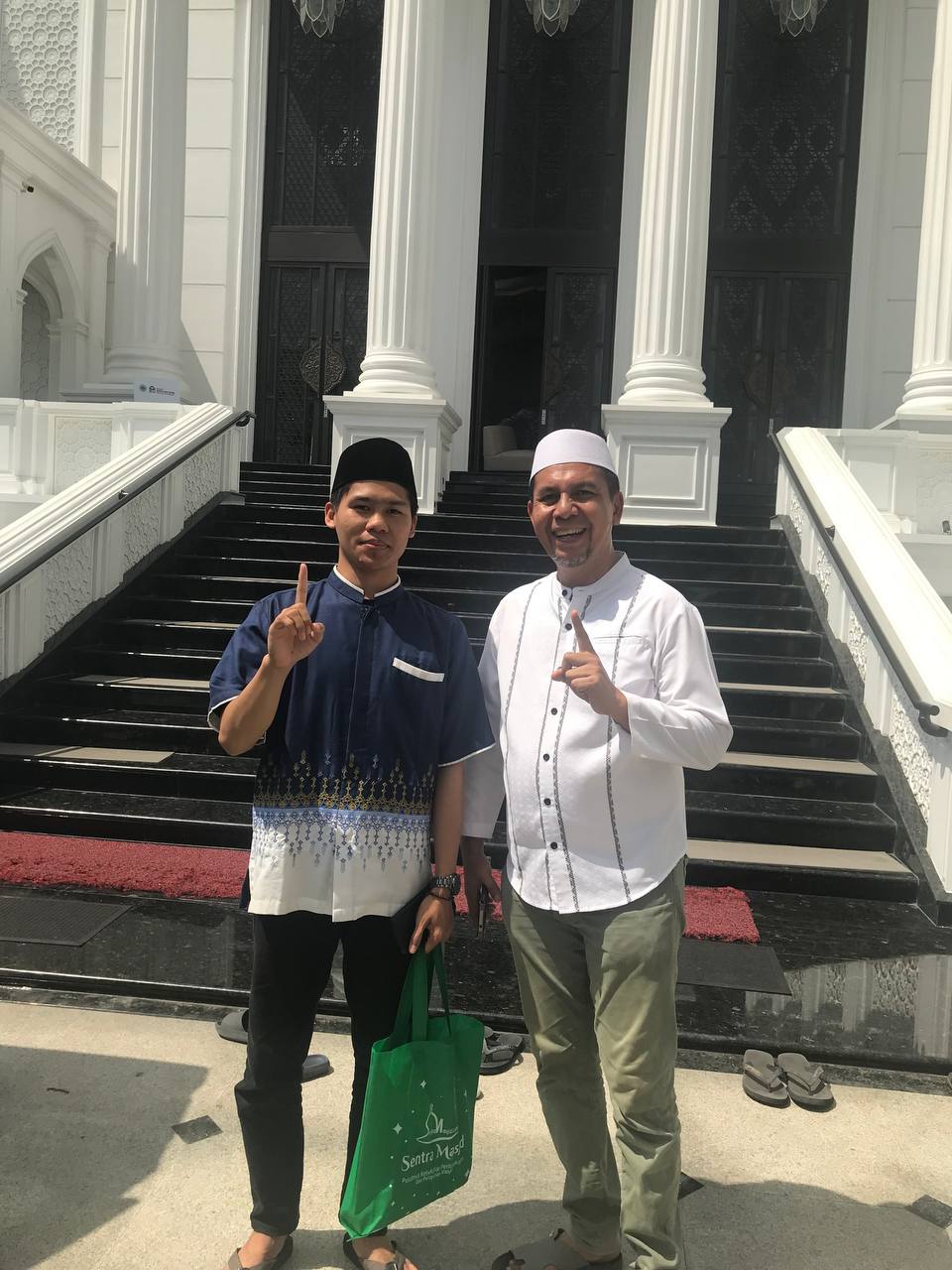 Masjid Baitun Nur Darlis, Jambi